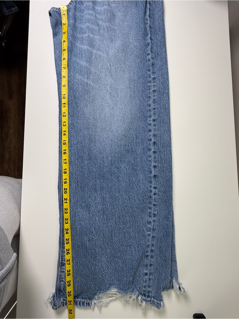 American Eagle | Super High Rise Baggy Wide Leg Jeans | Light Wash | 10 Regular - Picture 7 of 15
